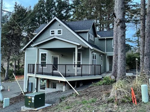 Neskowin House | Luxury 4 Bedrooms House in Neskowin South Beach