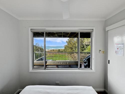 Malua Bay House | Beachside 2-Bed with Ocean Views & Alfresco Dining