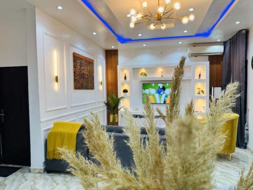 Surulere Apartment | Sweet Serenity with Ecstatic Views